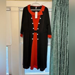 Full-skirt 50’s style dress